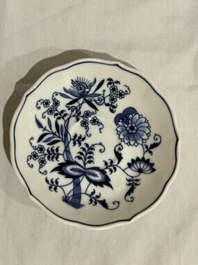 Blue Danube Japan Saucer 5.5” Scalloped Blue Onion Replacement Tea Cup Plate